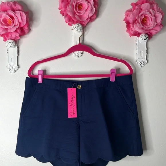 Lilly Pulitzer Buttercup Shorts in Color True Navy, Size 10. - Picture 2 of 11